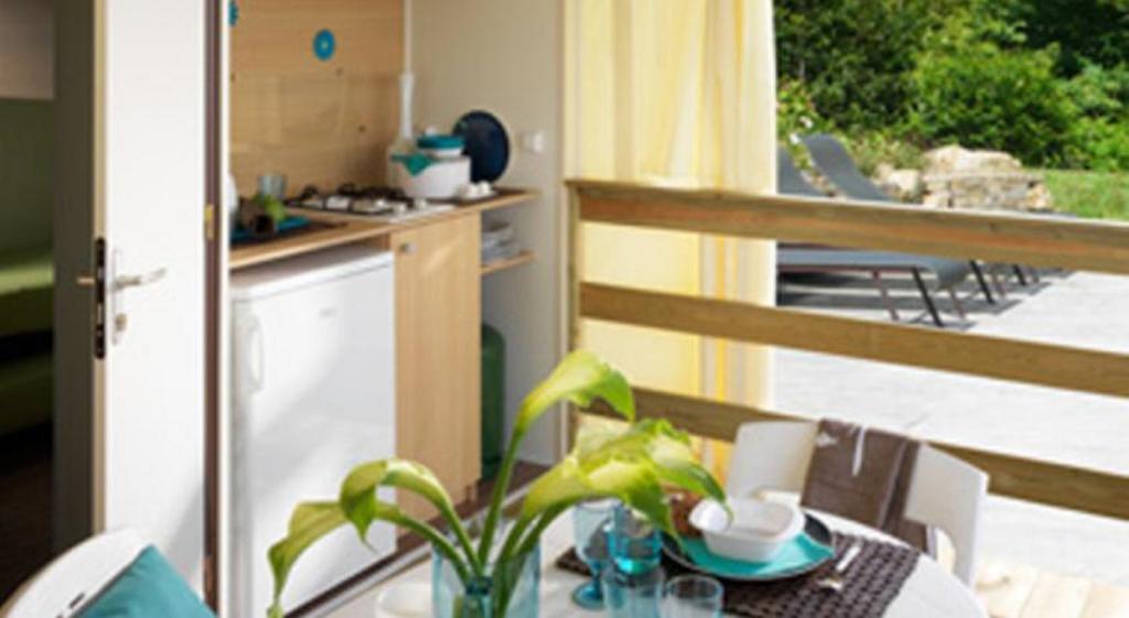 Hotel Camping Des Rochers Des Parcs Clécy Zewnętrze zdjęcie