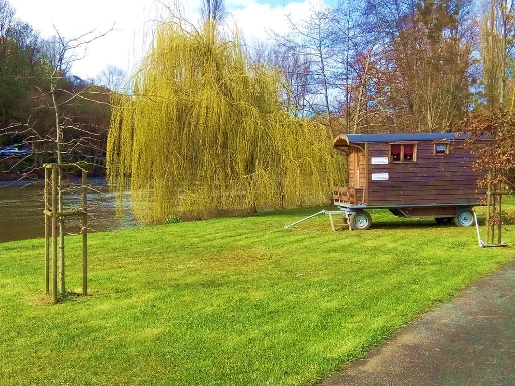 Hotel Camping Des Rochers Des Parcs Clécy Zewnętrze zdjęcie